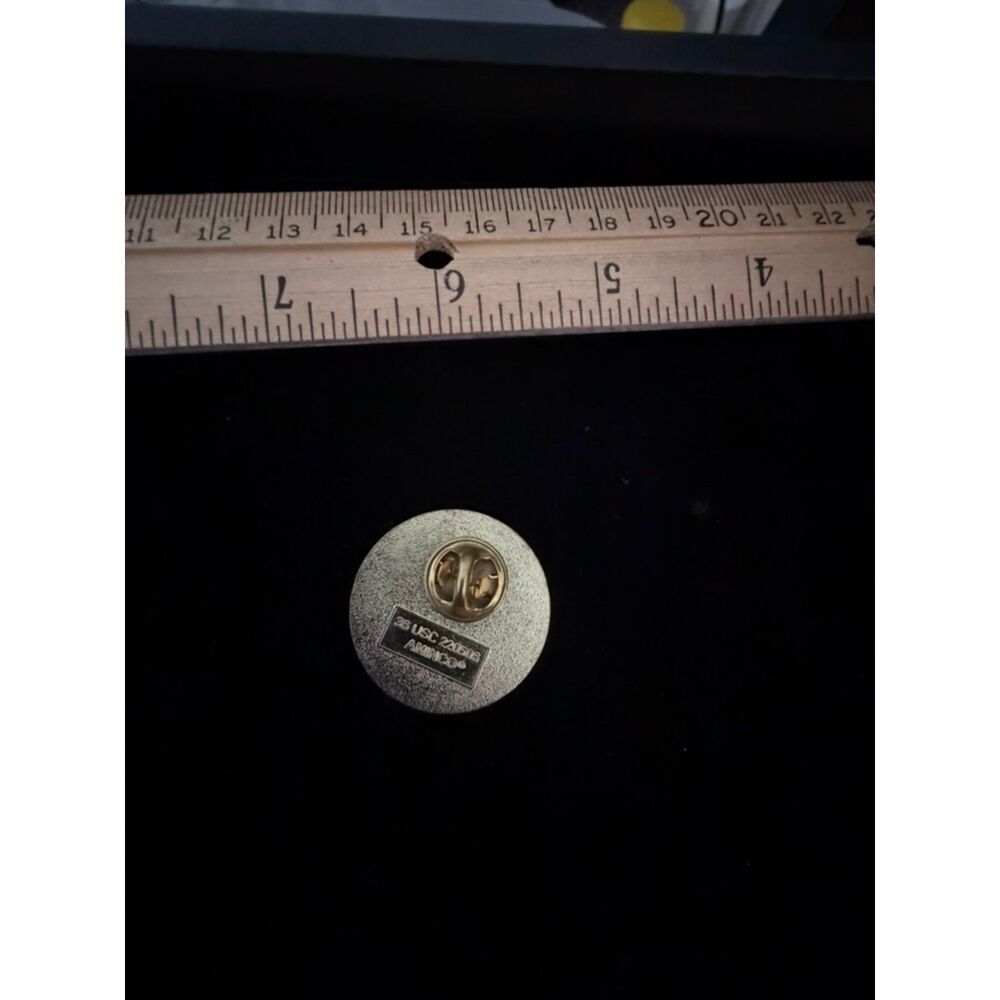 vtg 2004 athens summer olympics Go USA american flag lapel pin - Picture 2 of 3